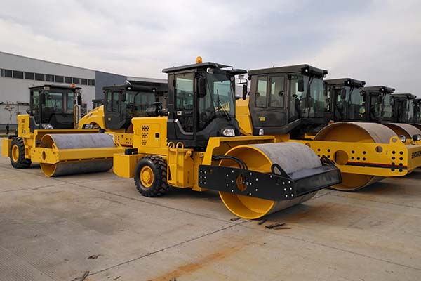<a href='http://matchs.cn/product/77.html' target='_blank'>振動壓路機</a>